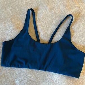 VUORI Yosemite Sports Bra + Matching Leggings (small hole), Teal, Size M